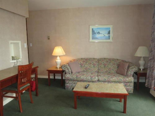 Tropicana Suite Hotel image 14