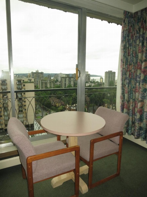 Tropicana Suite Hotel image 15