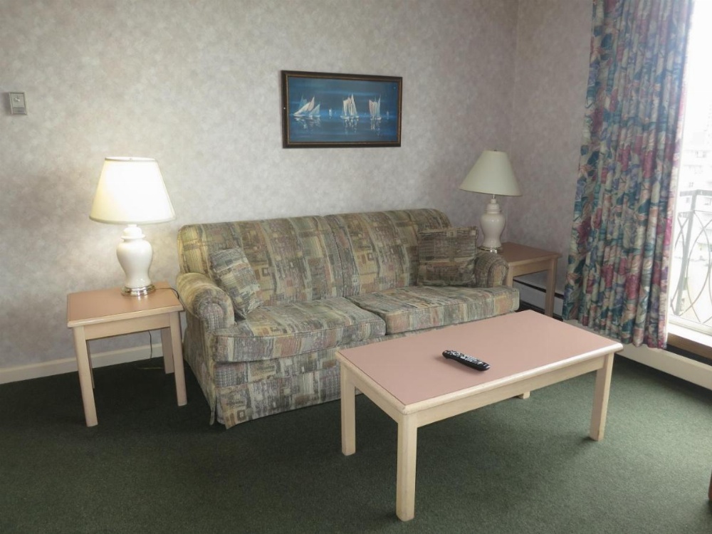 Tropicana Suite Hotel Image 6
